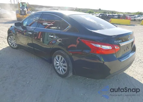 2017 Nissan Altima 2.5 S z USA, uszkodzony, nr VIN 1N4AL3AP1HC118454